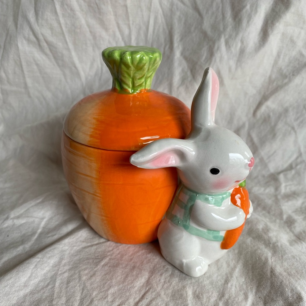 Hanna’s Handiworks Bunny & Carrot Candy/Trinket Dish